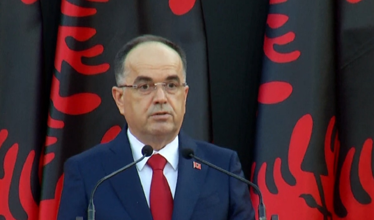 Presidenti i ri i Shqipërisë, vizitën e parë e bën të hënën në Kosovë